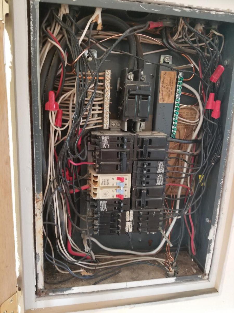 Electrical junction box installation